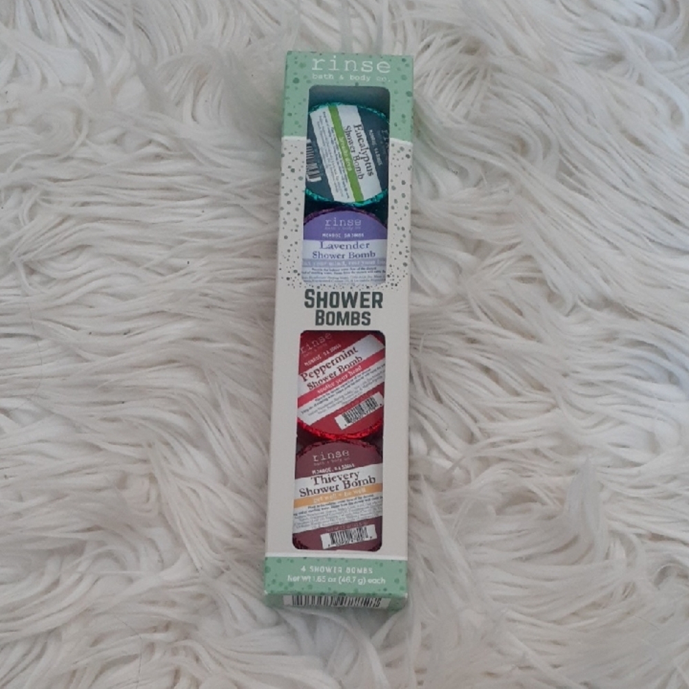 Rinse Bath & Body Co. Pack of 4 Shower Bombs NWT